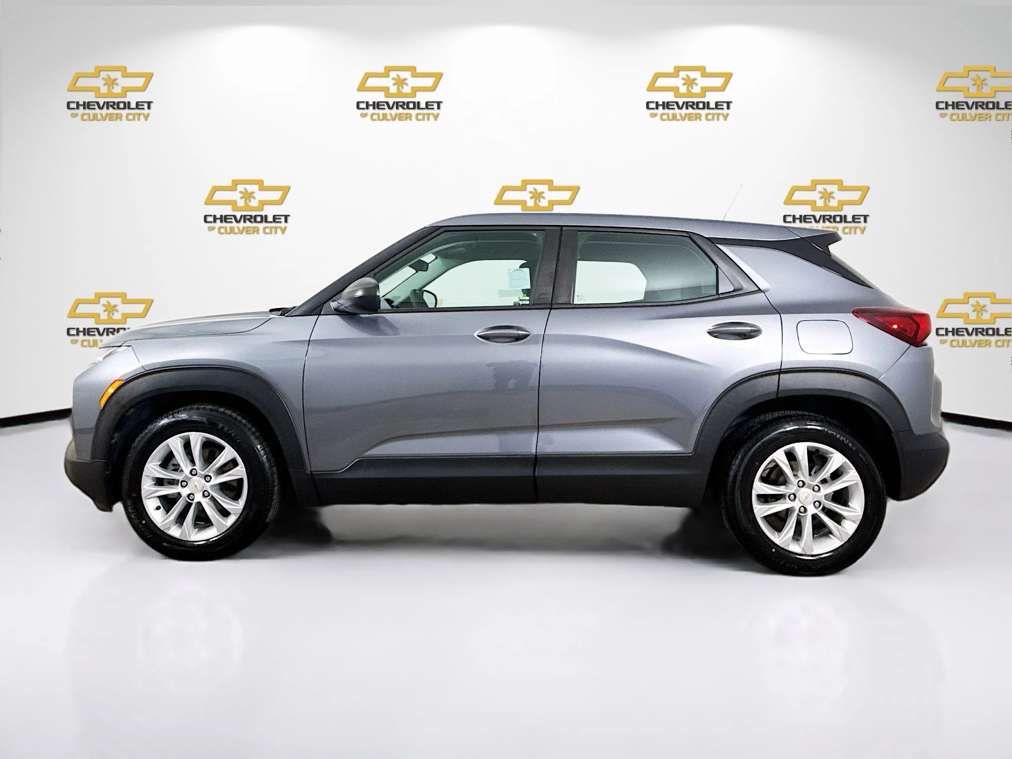Used 2021 SATIN STEEL METALLIC Chevrolet LS image 5