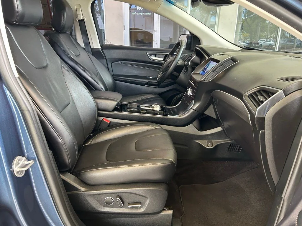 Used 2019 Blue Ford Titanium image 21