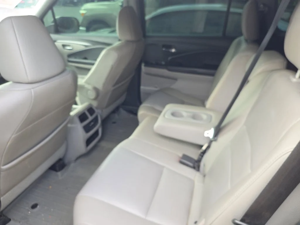 Used 2016  Honda EX-L image 5