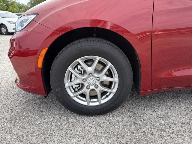 New 2026 Red Hot Pearl-Coat Exterior Paint Chrysler Select image 33