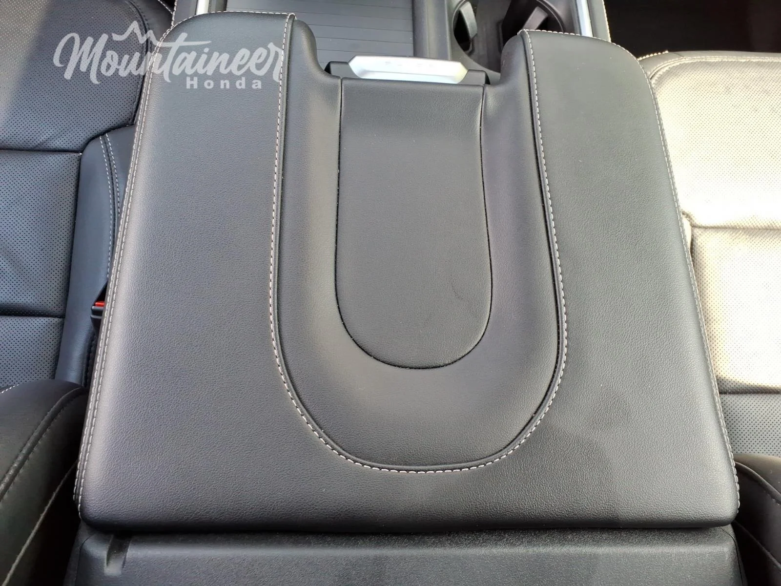 Used 2025 Dark Matter Gray Ford Platinum image 35