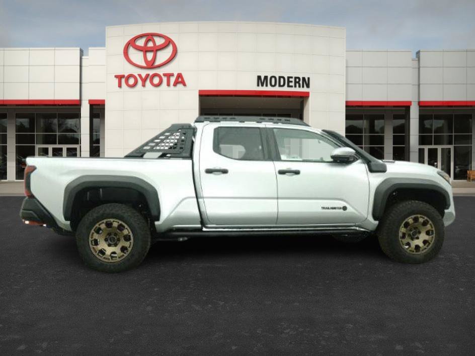 New 2025 Celestial Silver M Toyota Trailhunter image 26