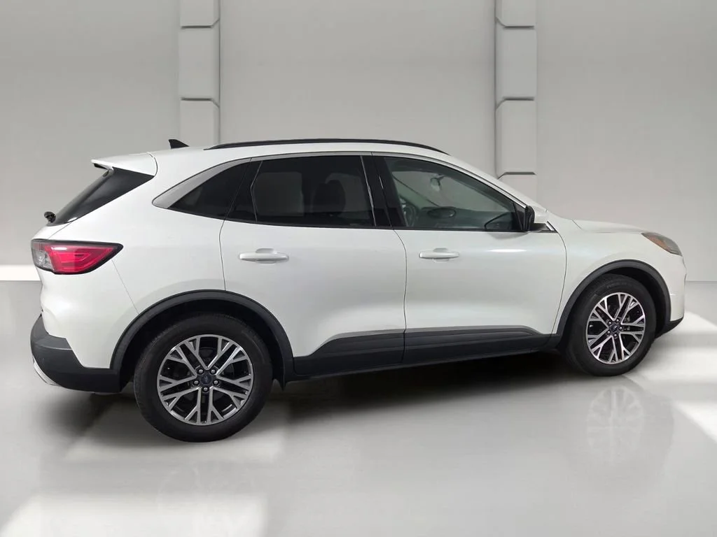 Used 2020 White Metallic Ford SEL image 5