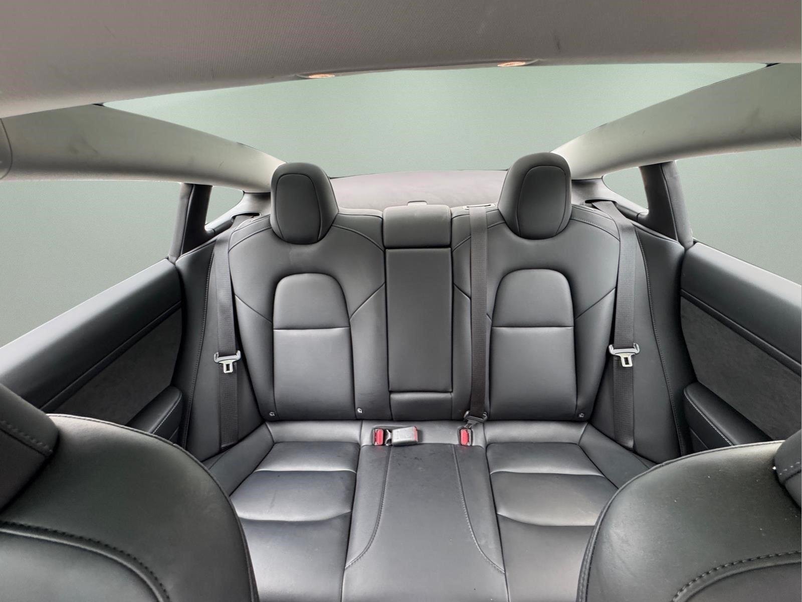Used 2023  Tesla  image 28