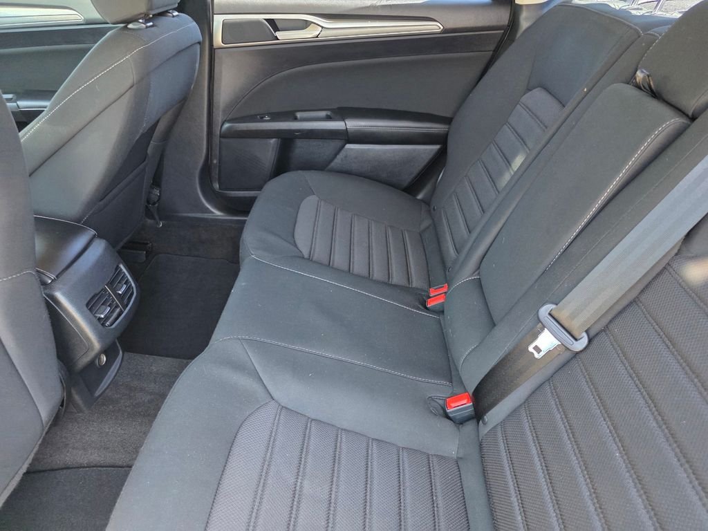 Used 2020 Black Ford SE image 15