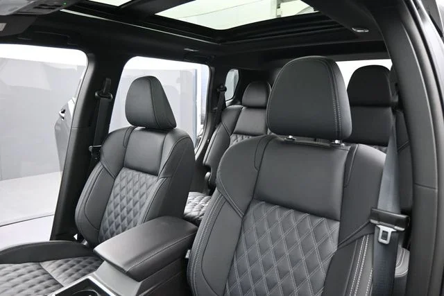 New 2026 Black Nissan Platinum image 36