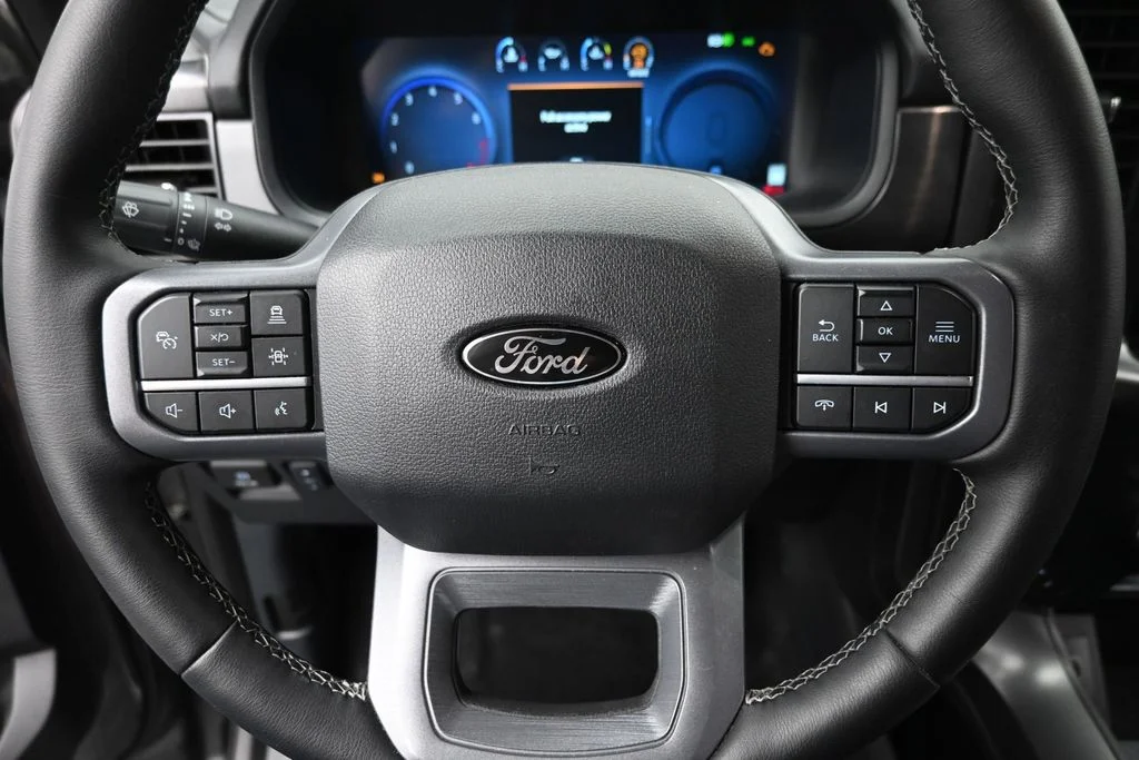 Used 2025 Gray Ford Lariat image 17