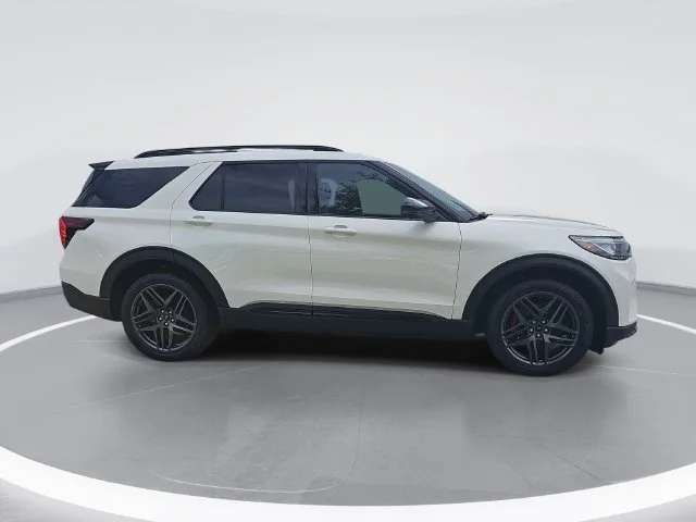 Used 2025 White Ford ST image 2