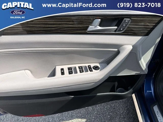 Used 2016 Blue Hyundai Limited image 20