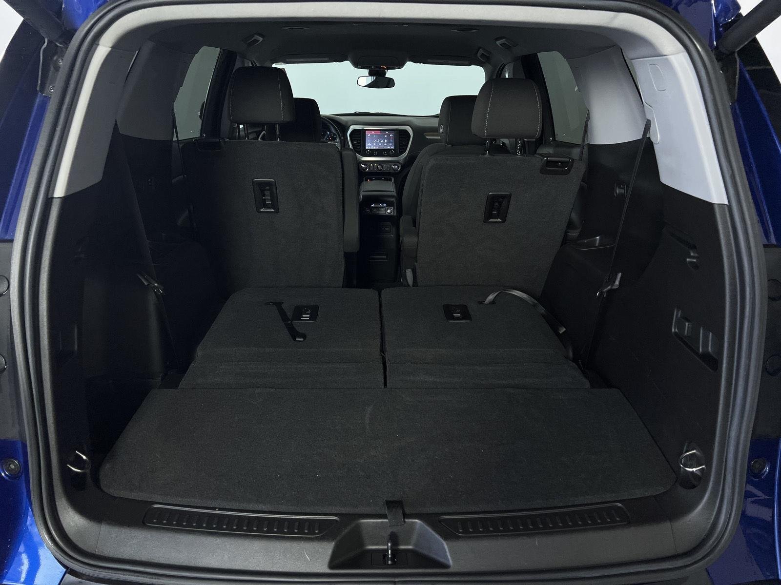 Used 2023 Ultra Blue Metallic GMC SLE image 22