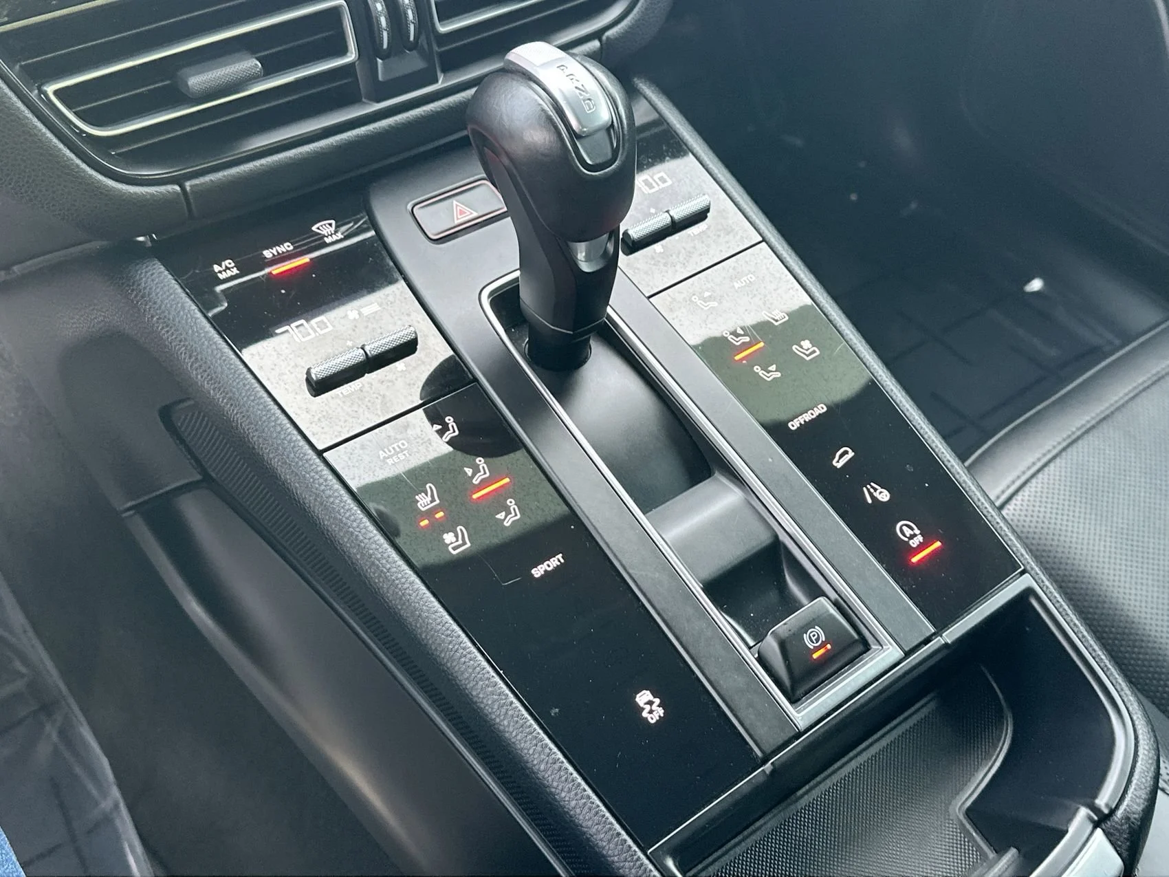 Used 2024 Black Porsche  image 18