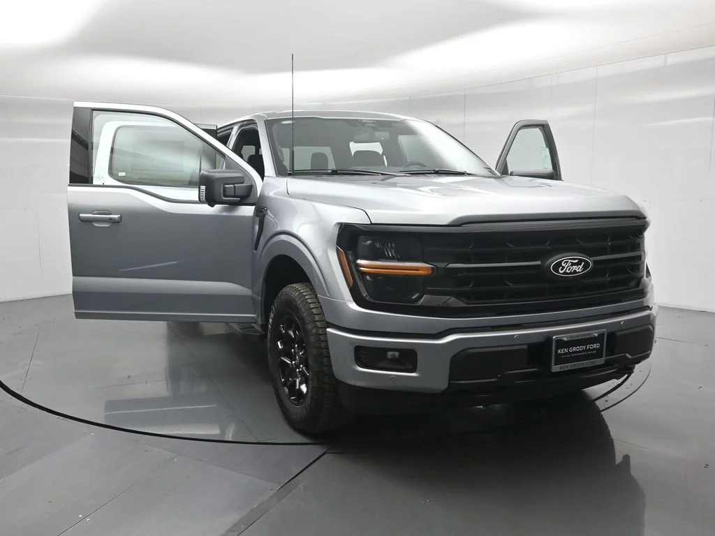 New 2026 Iconic Silver Metallic Ford XLT image 28