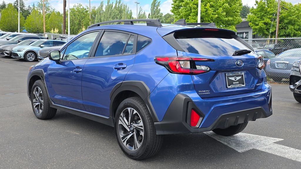 Used 2025 Daybreak Blue Pearl Subaru Premium image 6