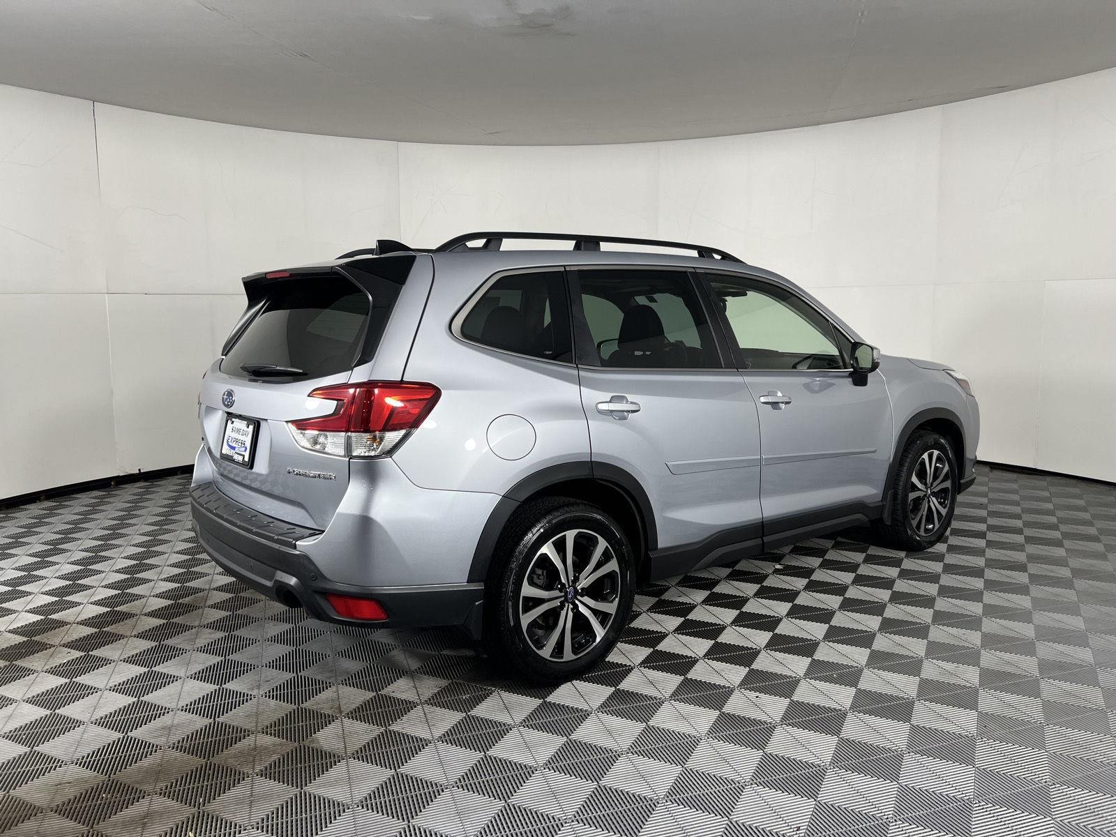 Certified Used 2024 Ice Silver Metallic Subaru Limited image 28