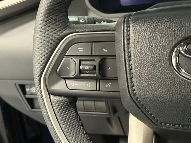 Used 2026  Toyota Limited image 20