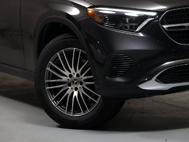 New 2027 Graphite Grey Metallic Mercedes-Benz GLC 300 image 30