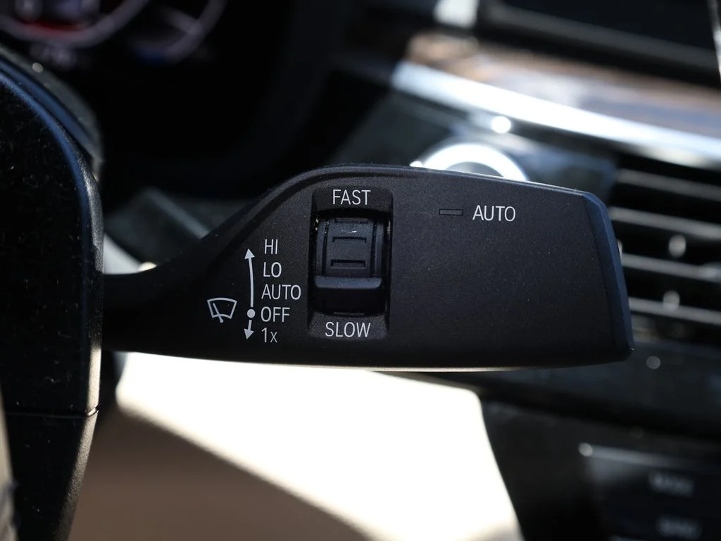 Used 2021 Gray BMW 530i xDrive image 43