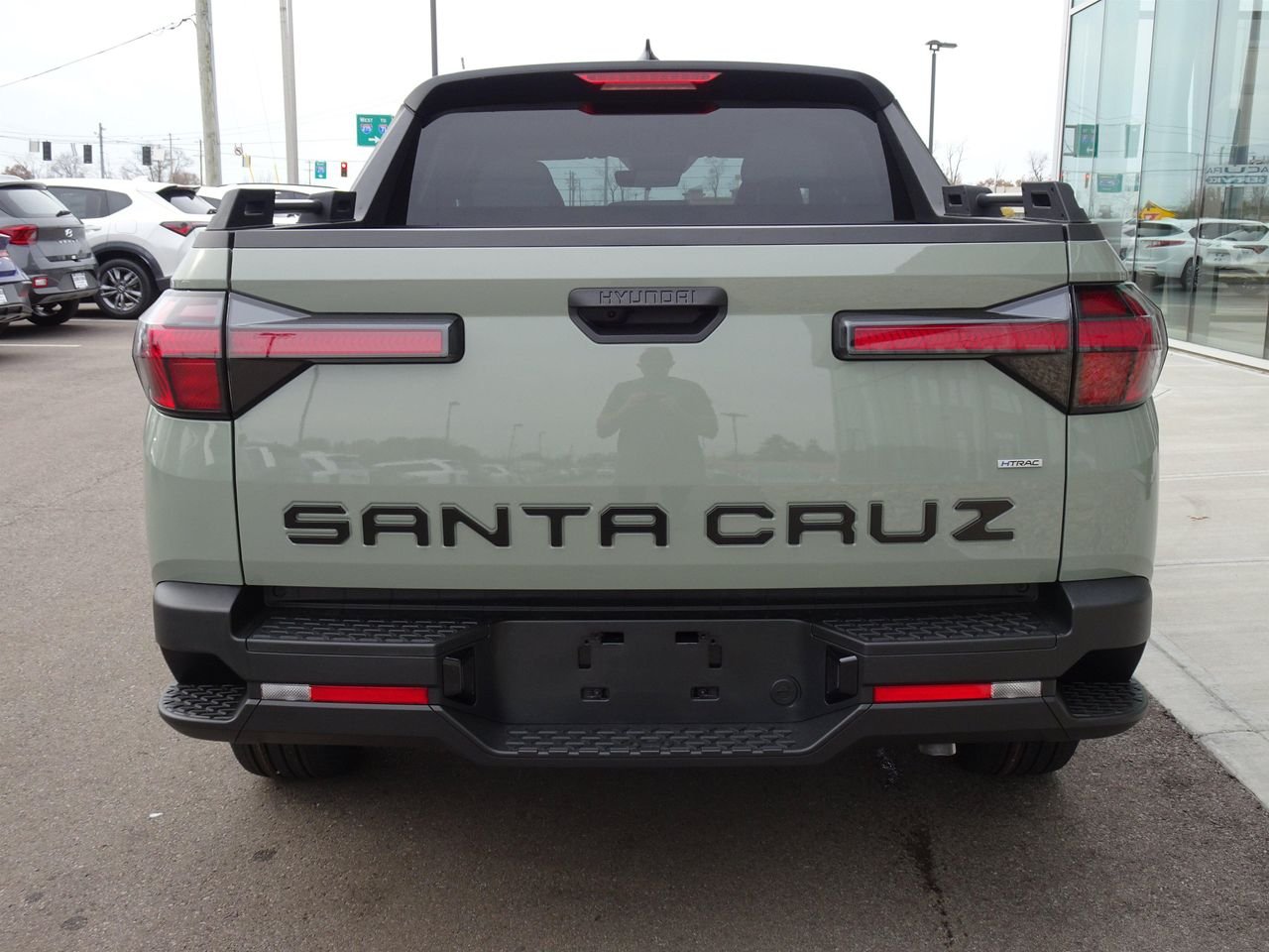 New 2026 Green Hyundai SEL AWD image 4