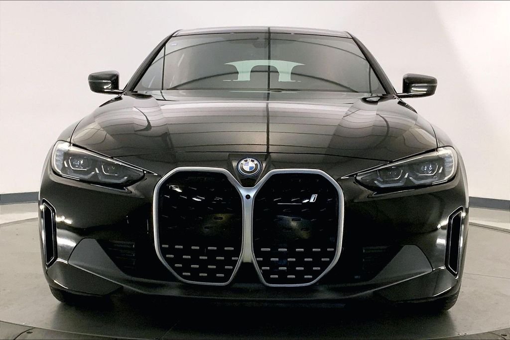 Used 2023 Black Sapphire Metallic BMW  image 2