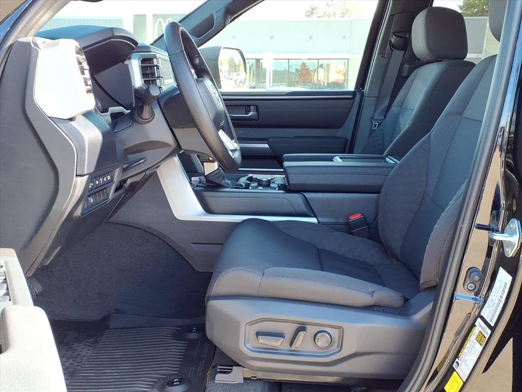 2026 Toyota Tundra SR5 - Photo 8