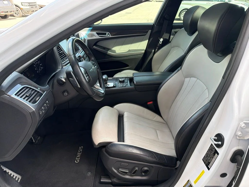 Used 2018 White Genesis 3.3T Sport image 19