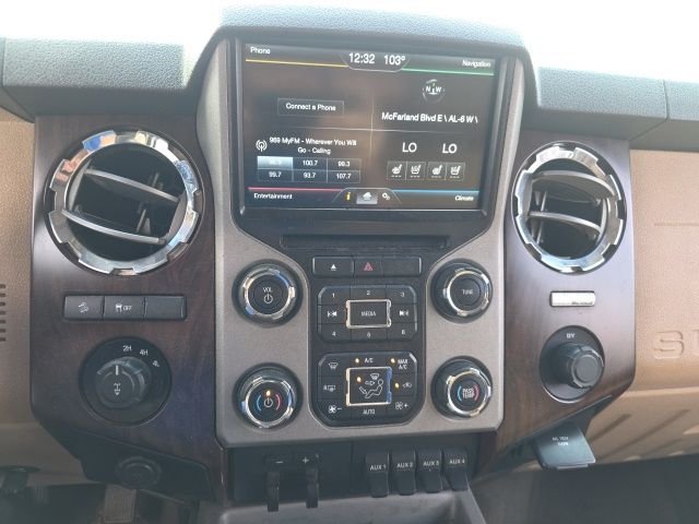 Used 2013 White Ford Lariat image 18