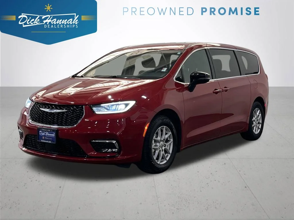 2025 Chrysler Pacifica Select