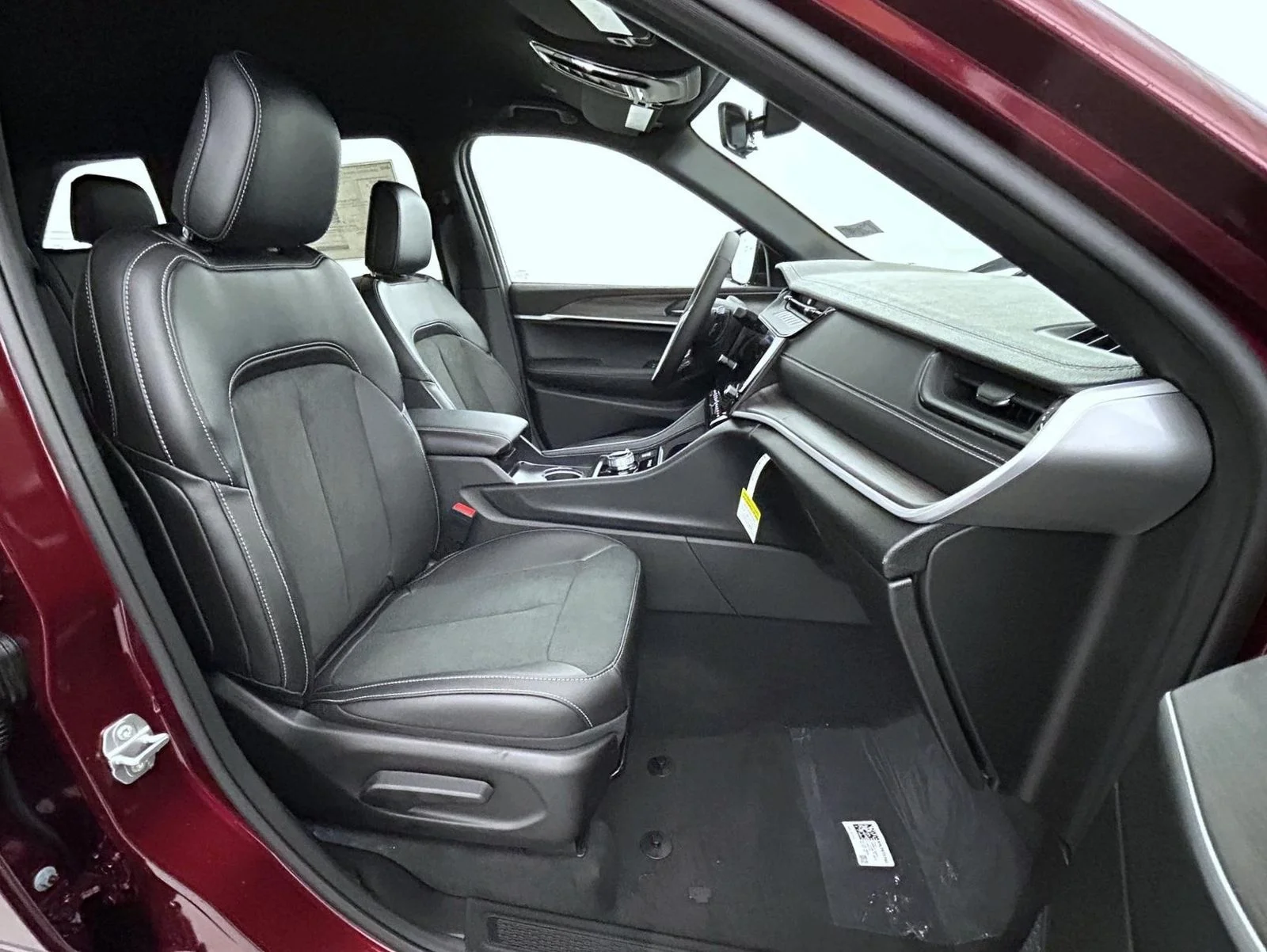 New 2026 Red Jeep Laredo Altitude image 15