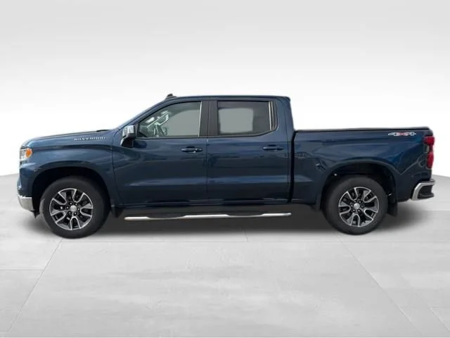 Used 2022 Northsky Blue Metallic Chevrolet LT (2FL) image 2