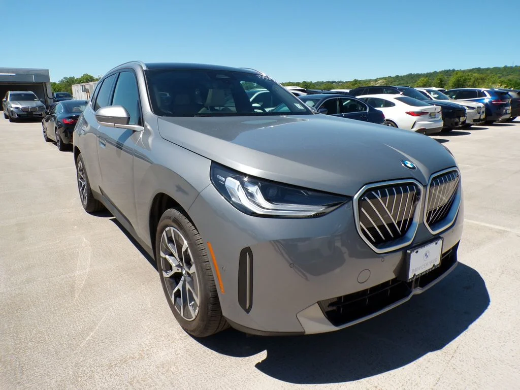 2025 BMW X3 30 XDRIVE's photo