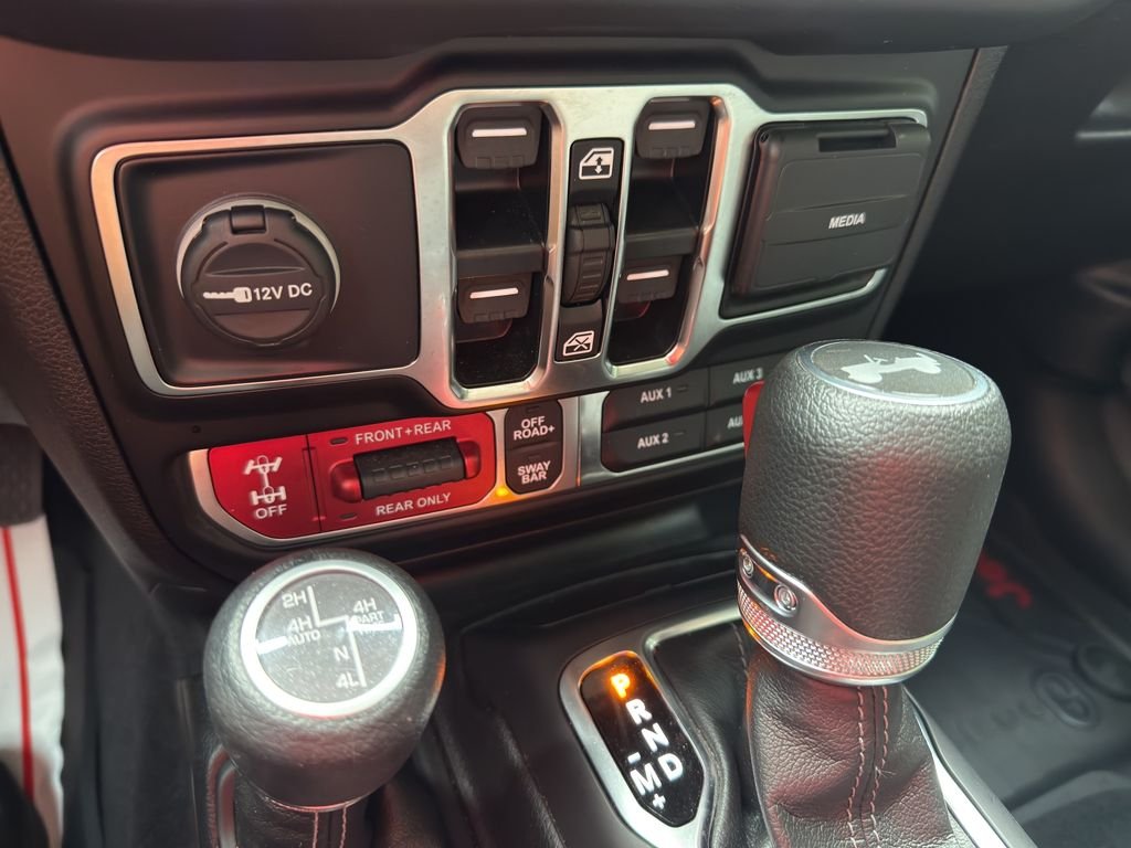 Used 2025 Black Clearcoat Jeep Rubicon image 22