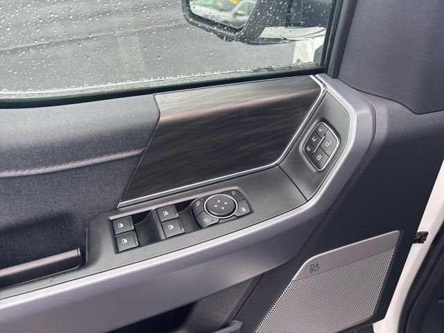 Used 2026 White Ford Lariat image 17
