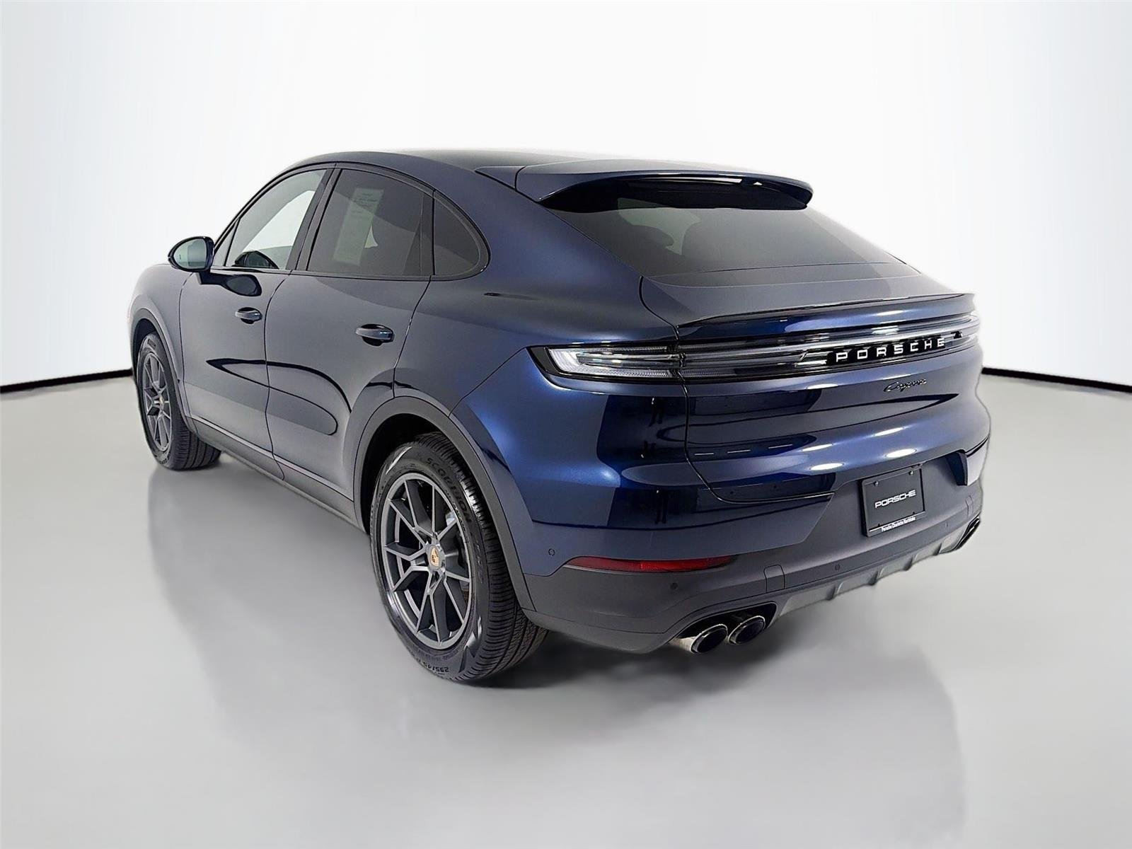Used 2025 Algarve Blue Metallic Porsche  image 3