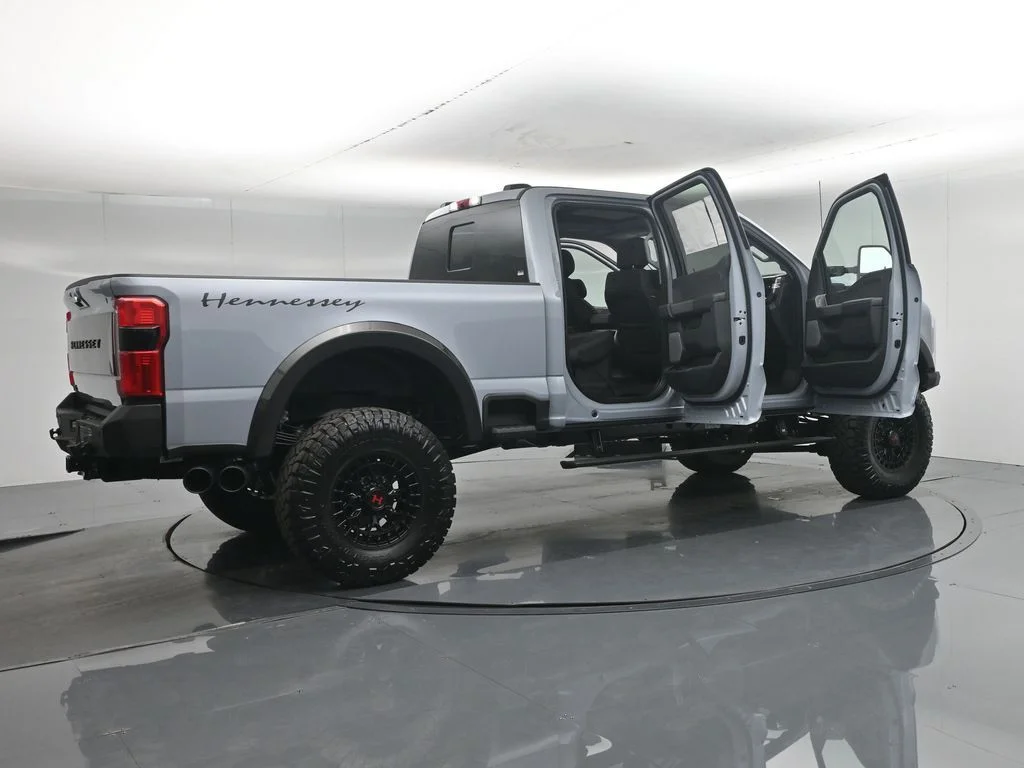 New 2026 Glacier Gray Metallic Tri-Coat Ford Lariat image 5