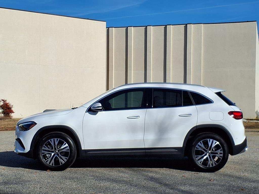 Used 2025 Polar White Mercedes-Benz GLA 250 image 15