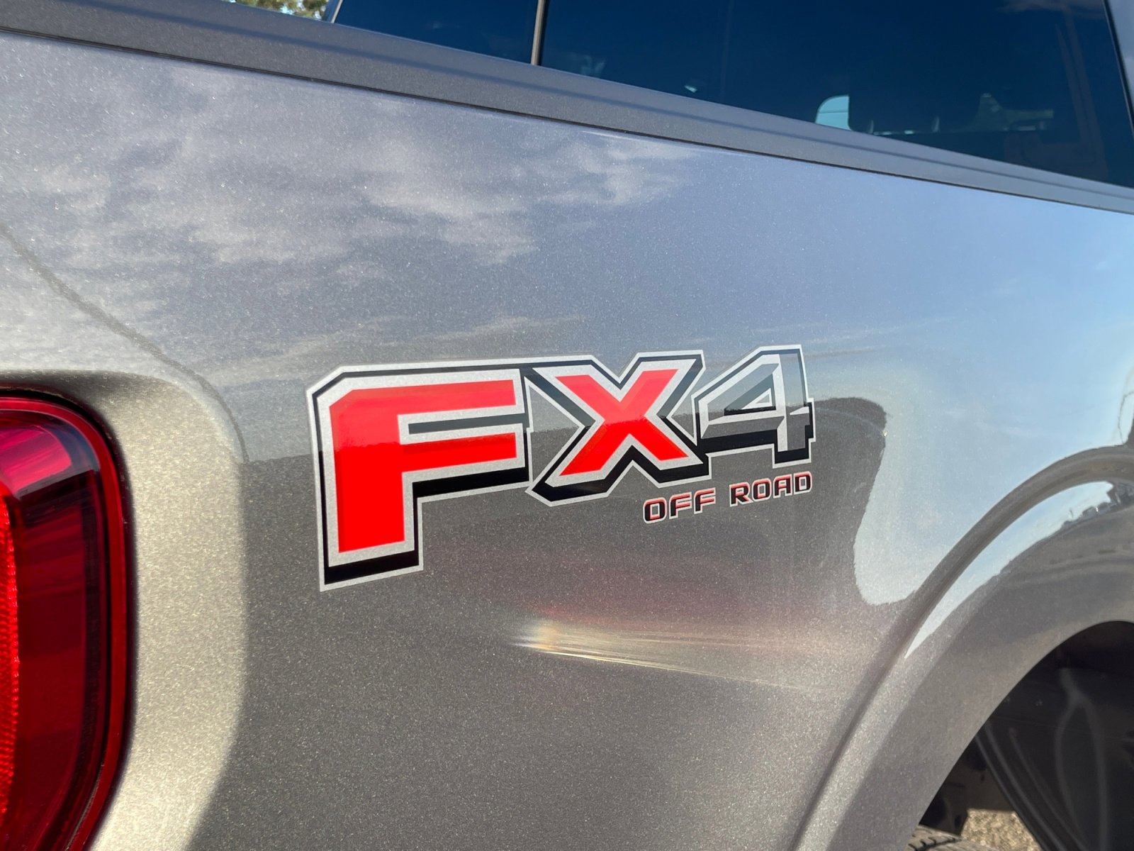 Used 2023 Gray Metallic Ford XLT image 16