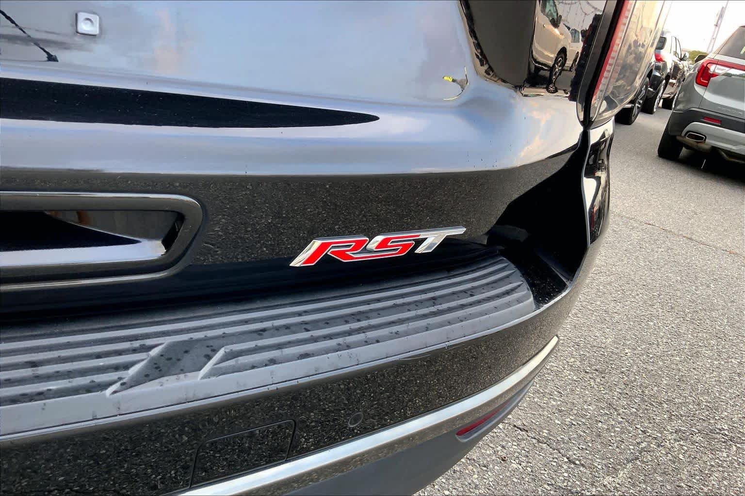 Used 2022 Black Chevrolet RST image 10