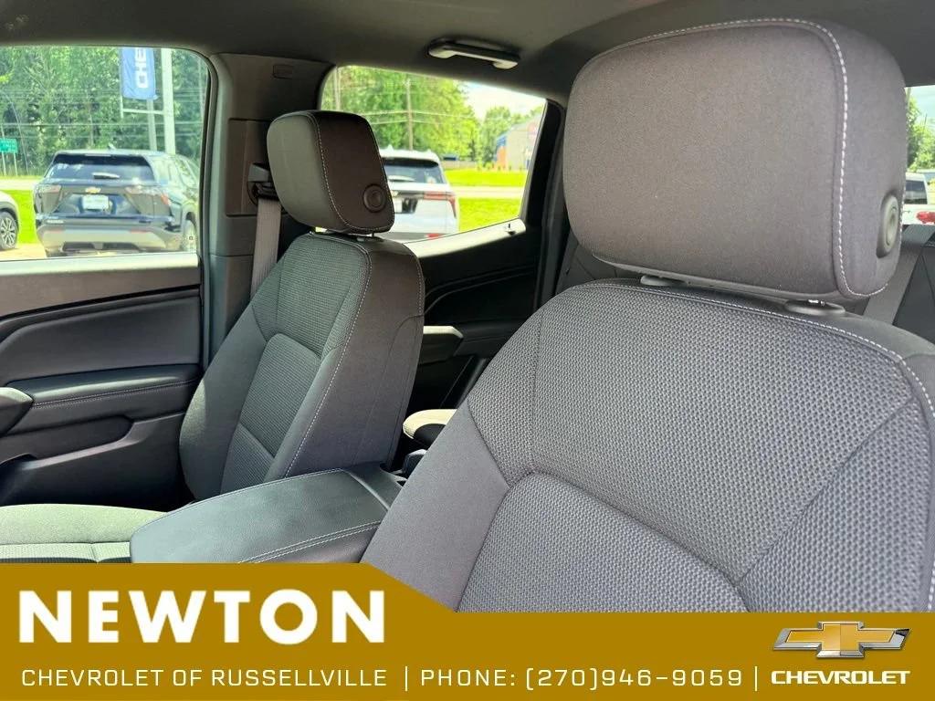 Used 2024 Summit White GMC Elevation image 18