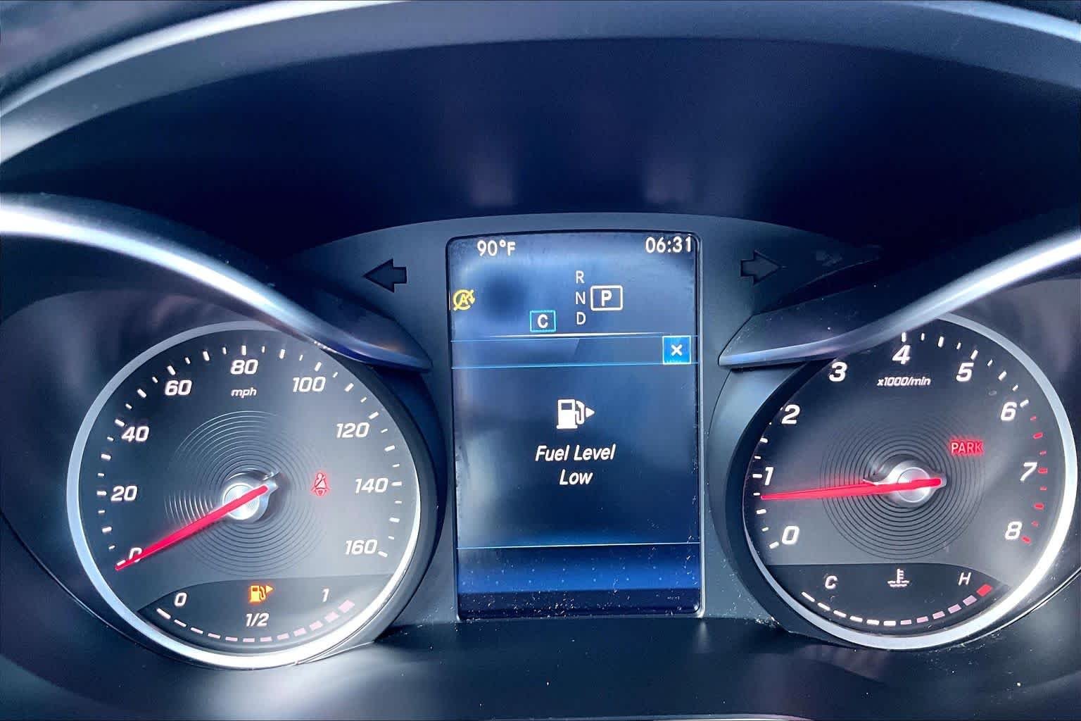 Used 2022  Mercedes-Benz GLC 300 image 25