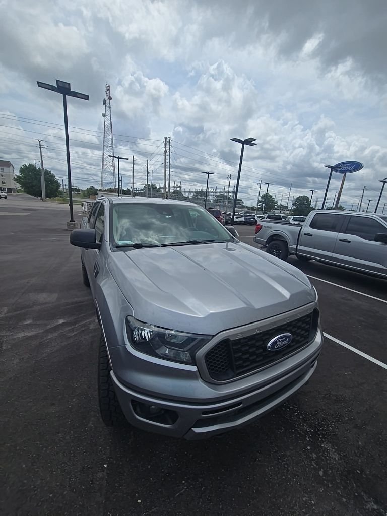 Used 2020 Silver Ford XLT image 3