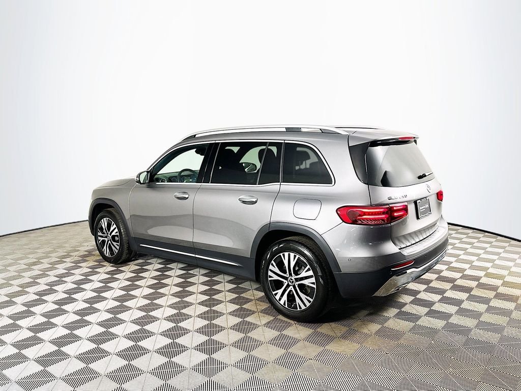 Used 2026 Gray Mercedes-Benz GLB 250 image 4