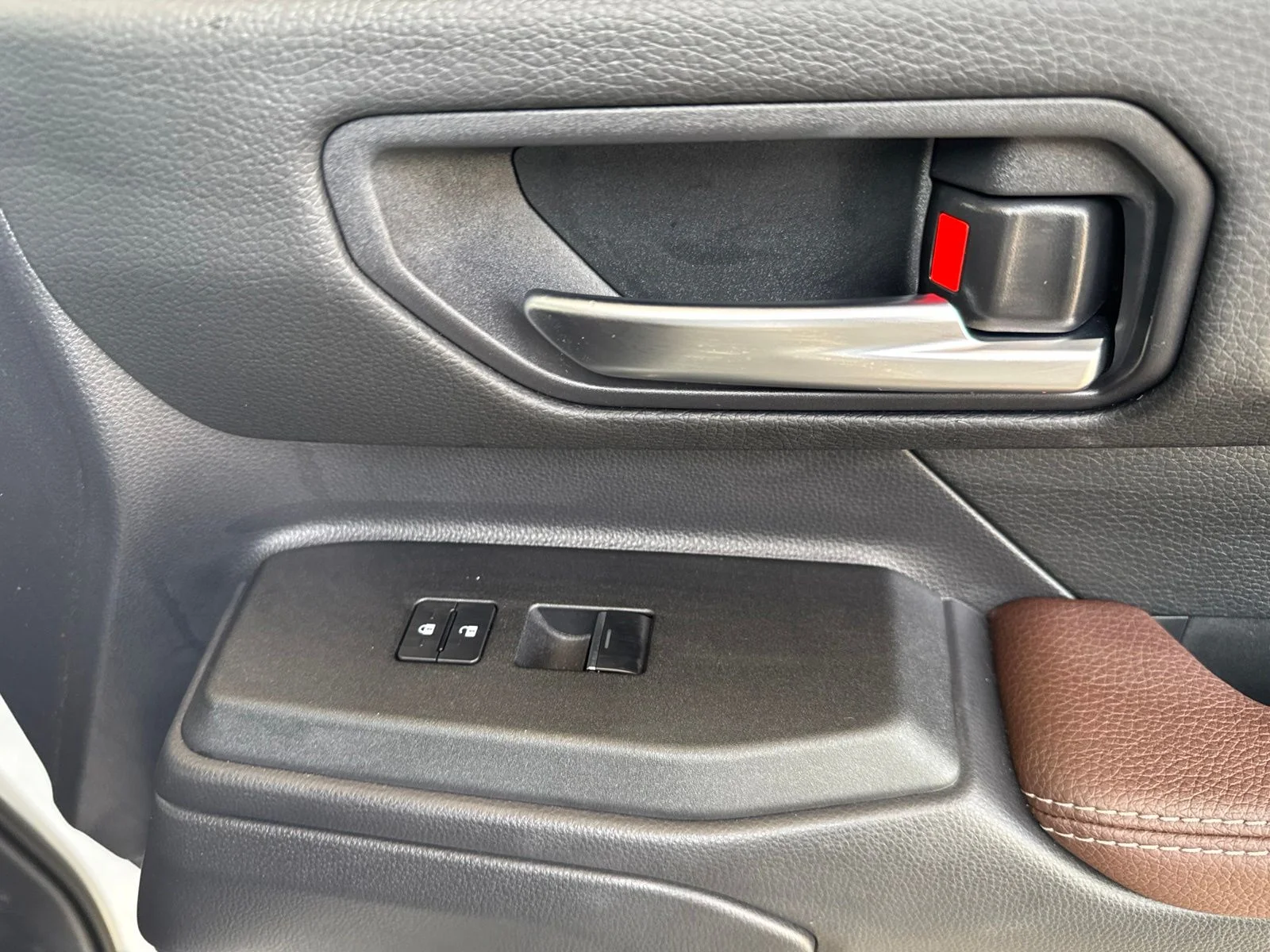 Used 2027 Beige Toyota Base image 23