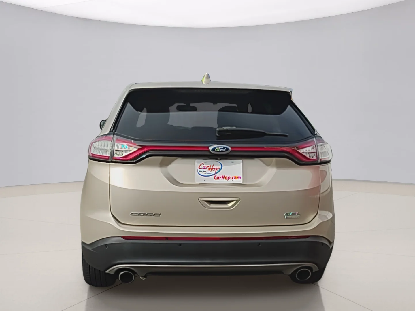 Used 2018 Gold Ford SEL image 4