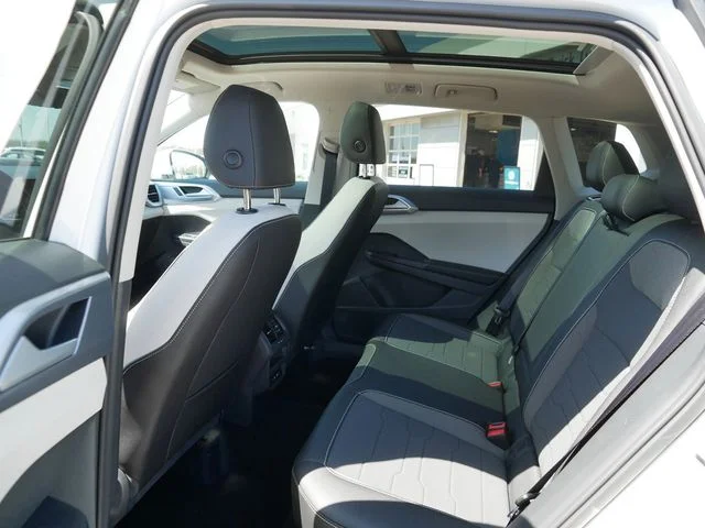 New 2026 White Volkswagen 1.5T SE image 8