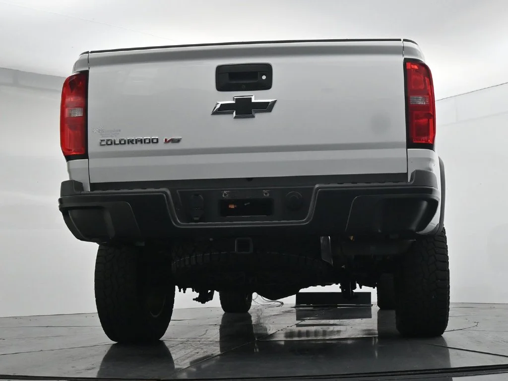 Used 2019 White Chevrolet ZR2 image 20