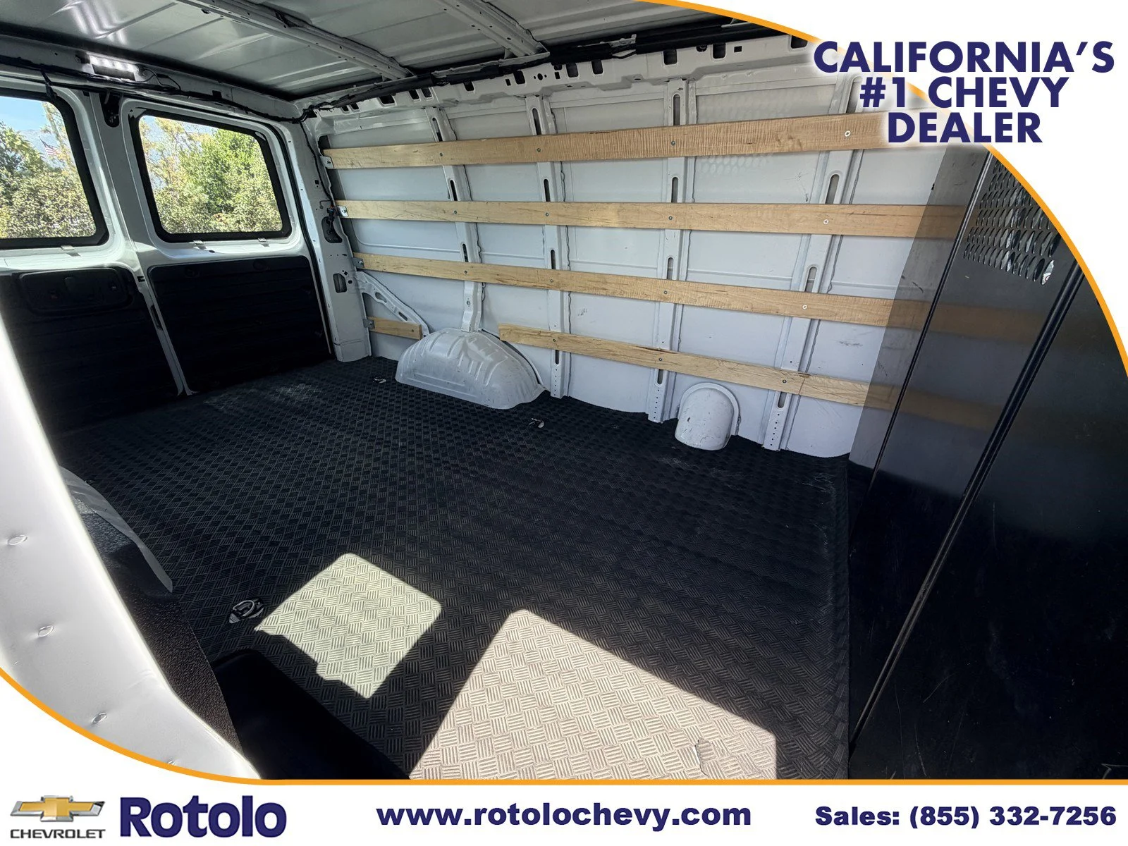 Used 2025 Summit White Chevrolet 2500 RWD 135 image 10
