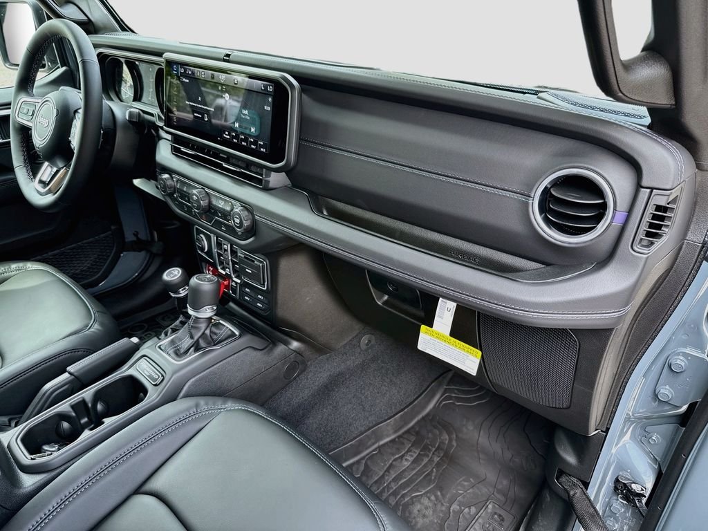 New 2026 Anvil Clearcoat Jeep Rewind image 32