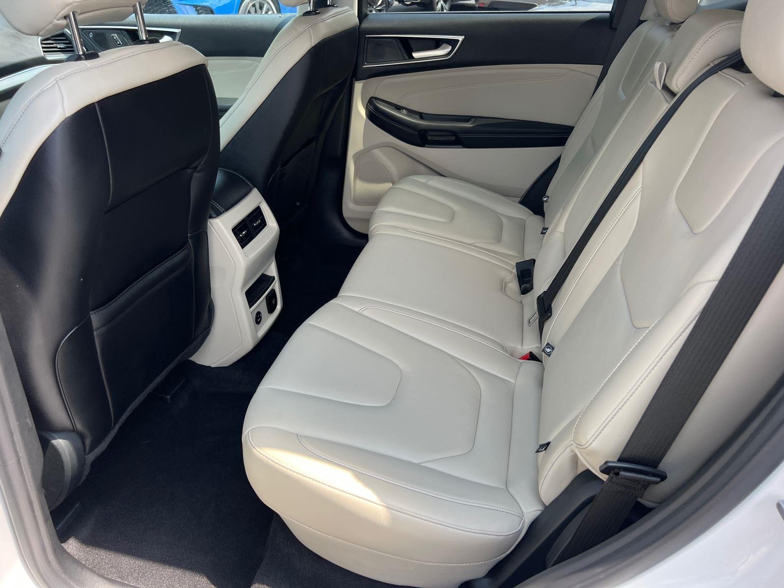 Used 2022 Star White Metallic Tri-Coat Ford Titanium image 21
