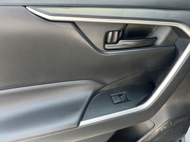 Used 2020 Silver Toyota LE image 18