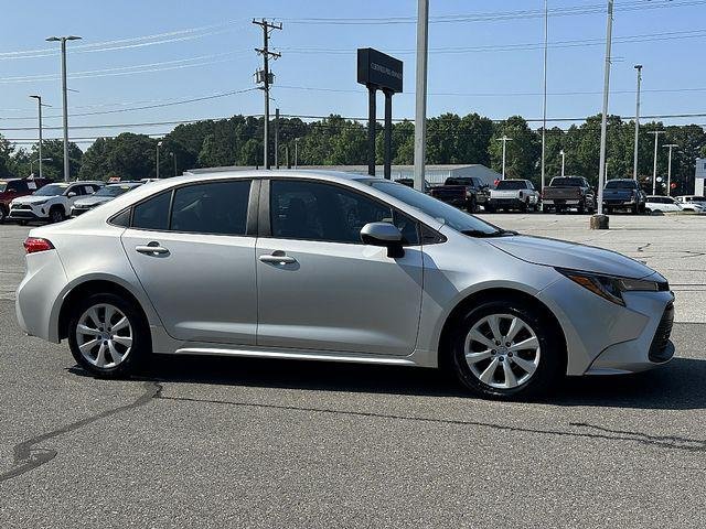 Certified Used 2023 CLASSIC SILVER METALLIC Toyota  image 9